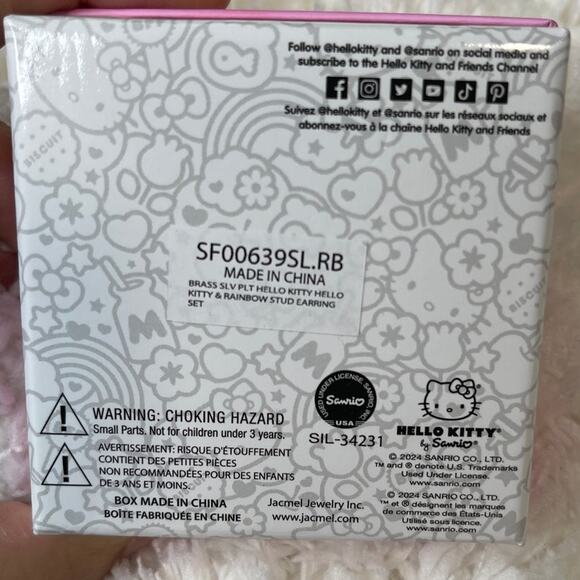 Sanrio Hello Kitty and Friends Rainbow and Face Stud Earring Set NEW 2 Pairs - Picture 5 of 9